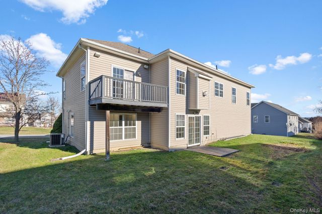 17 Carmella Road, Highland, NY 12528