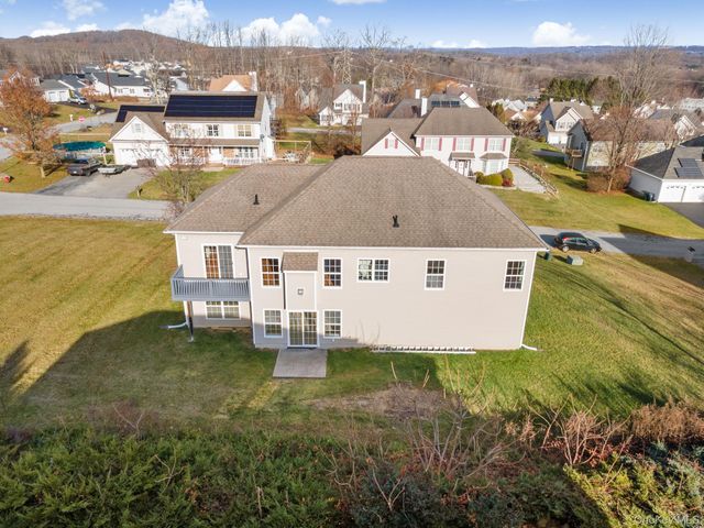 17 Carmella Road, Highland, NY 12528