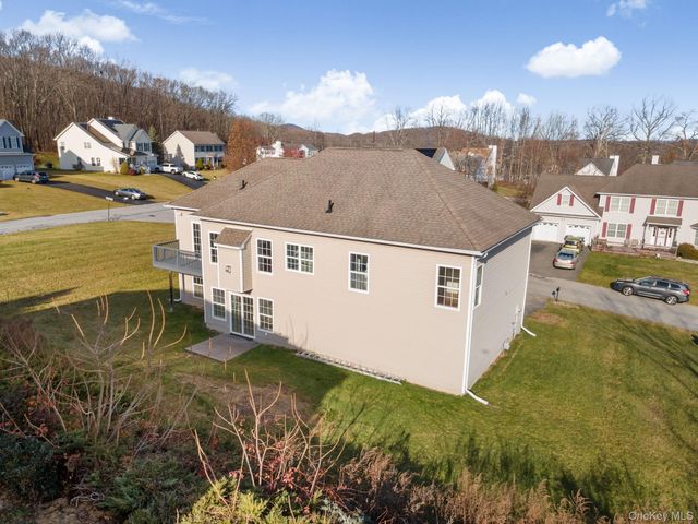 17 Carmella Road, Highland, NY 12528