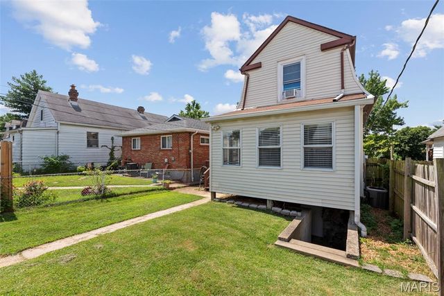 5437 Nagel, St Louis, MO 63109