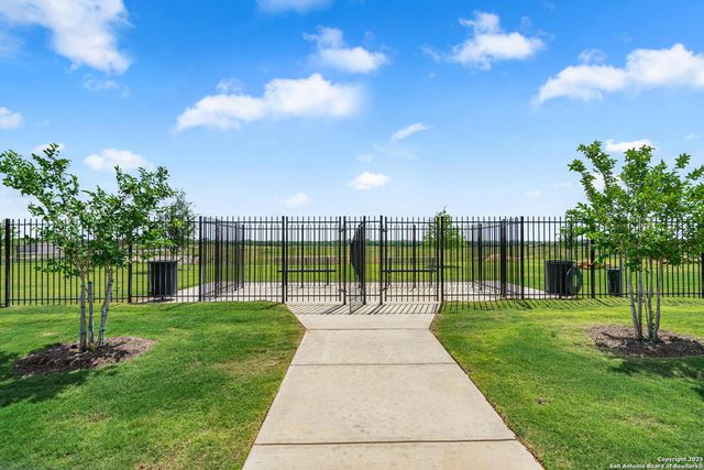 16185 Farmer, Lytle, TX 78052