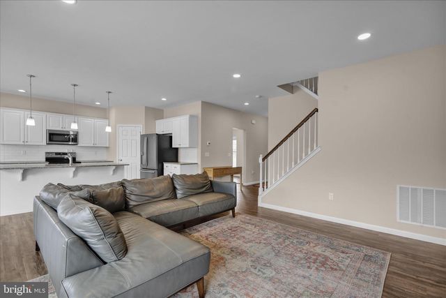 81 CREEKSIDE DRIVE, Lebanon, PA 17042