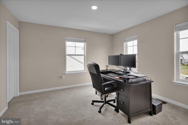 81 CREEKSIDE DRIVE, Lebanon, PA 17042