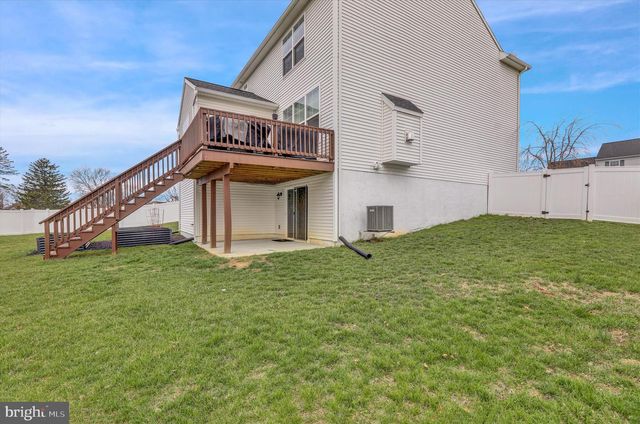 81 CREEKSIDE DRIVE, Lebanon, PA 17042