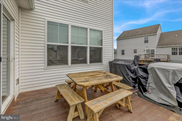 81 CREEKSIDE DRIVE, Lebanon, PA 17042