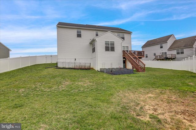 81 CREEKSIDE DRIVE, Lebanon, PA 17042