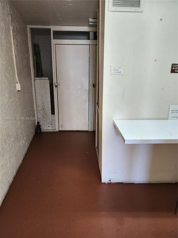 681 S Hollybrook Dr 110, Pembroke Pines, FL 33025