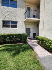 681 S Hollybrook Dr 110, Pembroke Pines, FL 33025