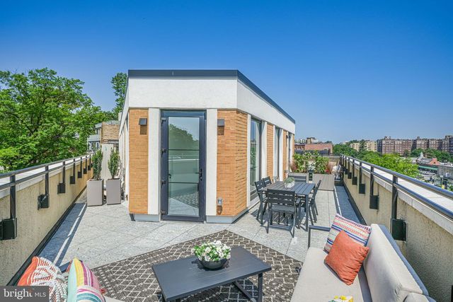 2901 NEWARK ST NW, Washington, DC 20008