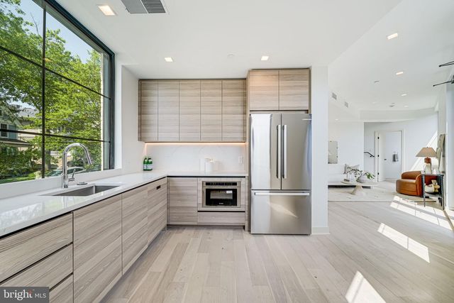 2901 NEWARK ST NW, Washington, DC 20008