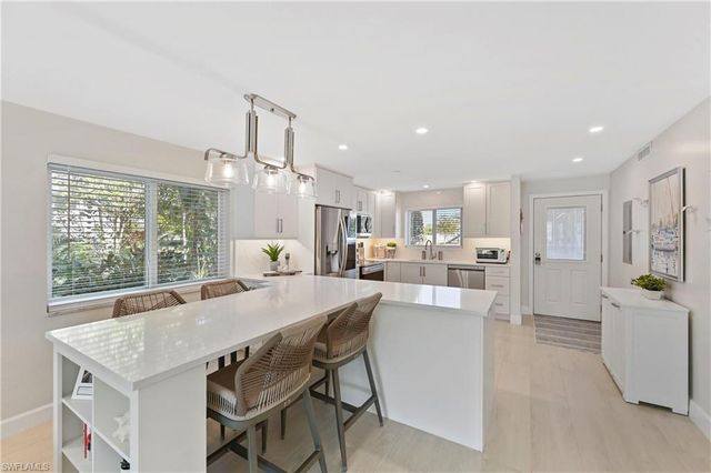 1686 Blue Point AVE # B5, Naples, FL 34102