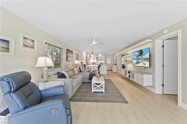 1686 Blue Point AVE # B5, Naples, FL 34102