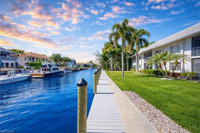 1686 Blue Point AVE # B5, Naples, FL 34102