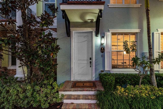 343 E Cannery Row Circle, Delray Beach, FL 33444