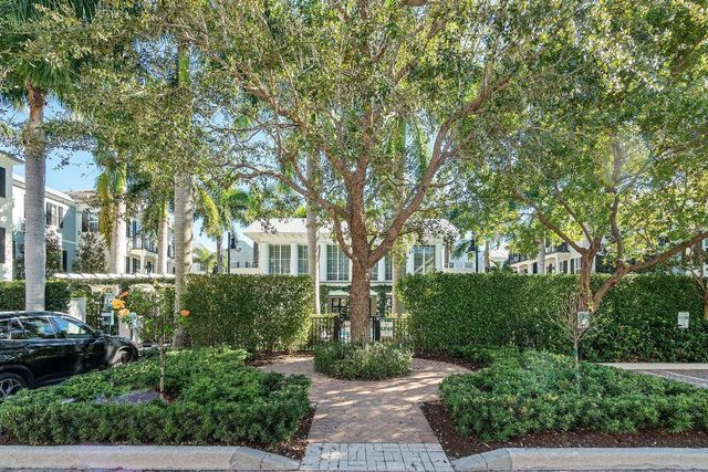 343 E Cannery Row Circle, Delray Beach, FL 33444