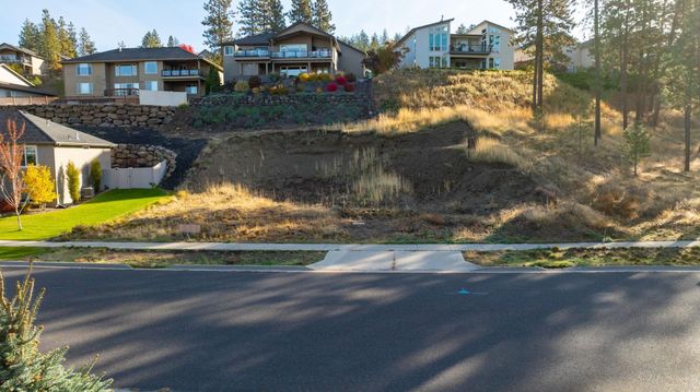 9406 N Phoebe St, Spokane, WA 99208