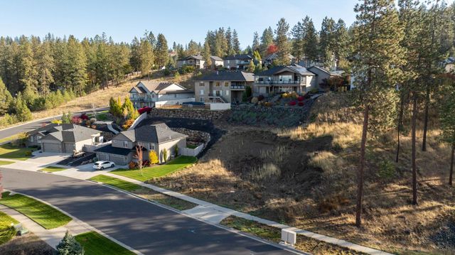 9406 N Phoebe St, Spokane, WA 99208