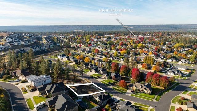 9406 N Phoebe St, Spokane, WA 99208