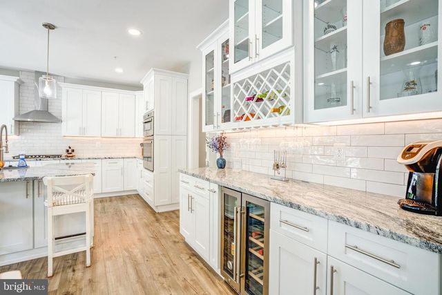 8331 WOODLAND RD, Pasadena, MD 21122