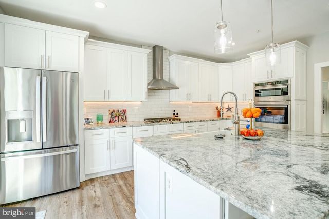 8331 WOODLAND RD, Pasadena, MD 21122