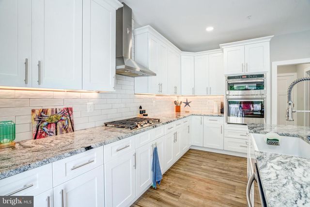 8331 WOODLAND RD, Pasadena, MD 21122