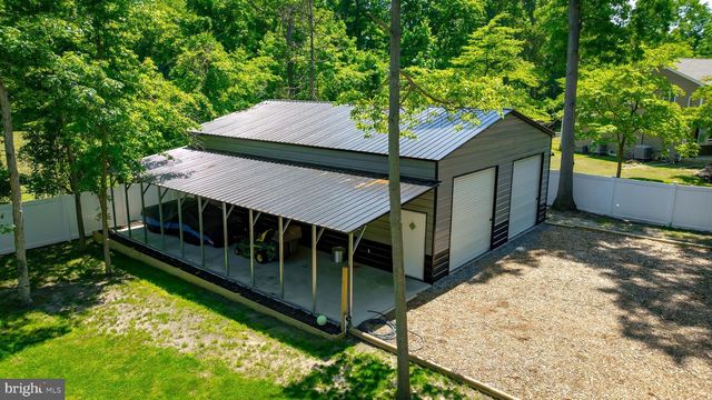8331 WOODLAND RD, Pasadena, MD 21122