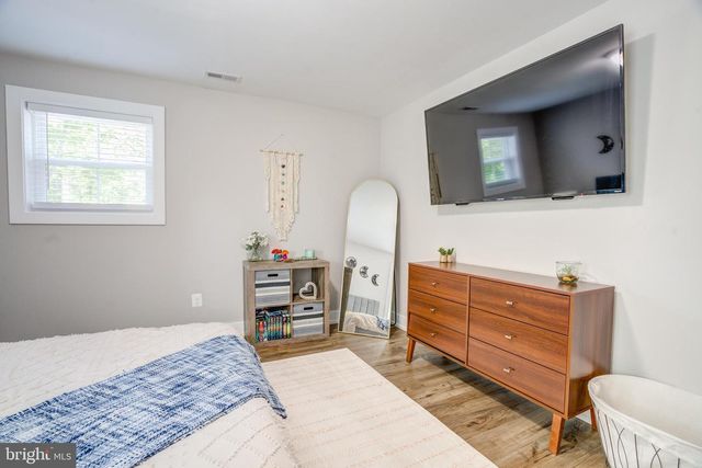 8331 WOODLAND RD, Pasadena, MD 21122