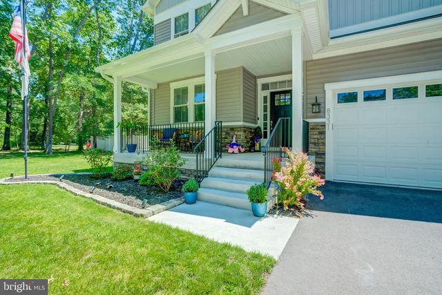 8331 WOODLAND RD, Pasadena, MD 21122