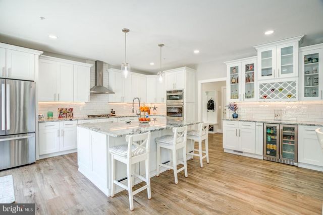8331 WOODLAND RD, Pasadena, MD 21122