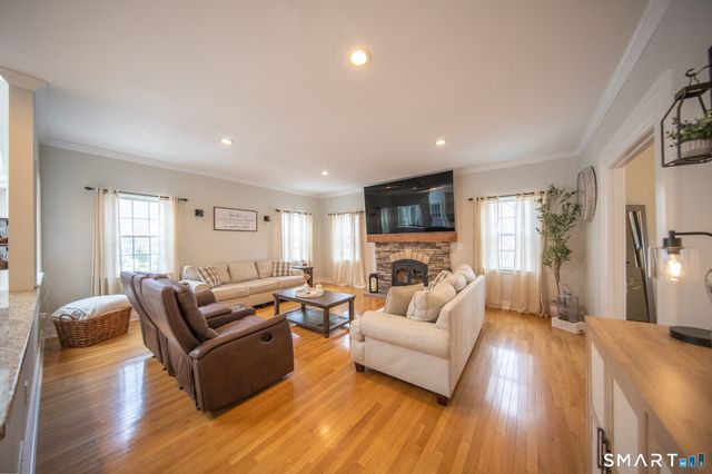 29 Daniel Drive, Colchester, CT 06415