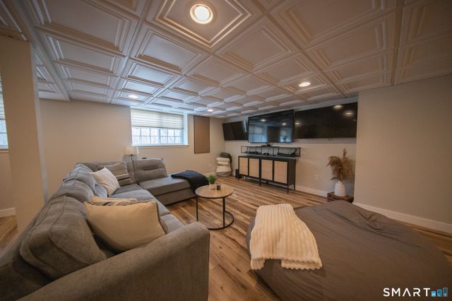 29 Daniel Drive, Colchester, CT 06415