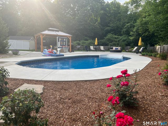 29 Daniel Drive, Colchester, CT 06415