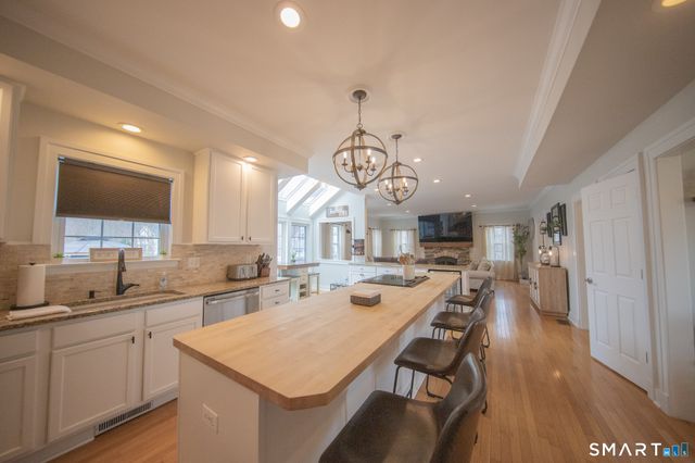 29 Daniel Drive, Colchester, CT 06415