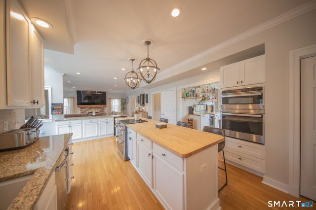 29 Daniel Drive, Colchester, CT 06415