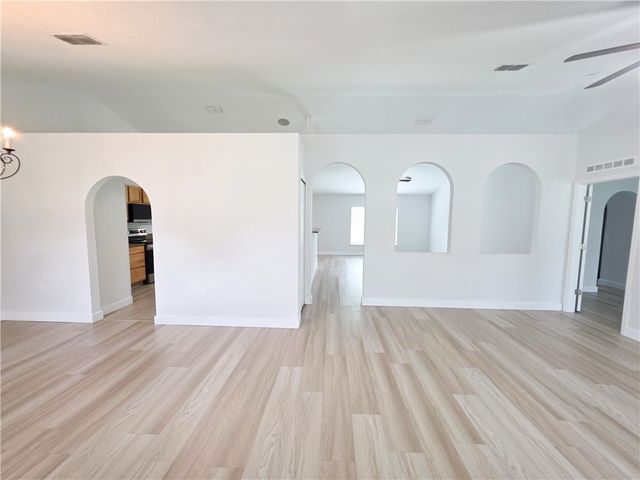 5230 Compass Pointe Circle, Vero Beach, FL 32966