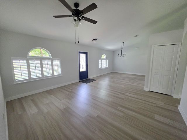 5230 Compass Pointe Circle, Vero Beach, FL 32966