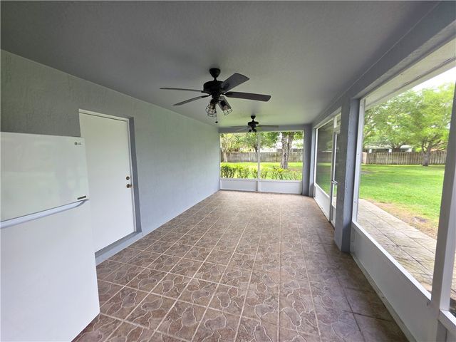 5230 Compass Pointe Circle, Vero Beach, FL 32966