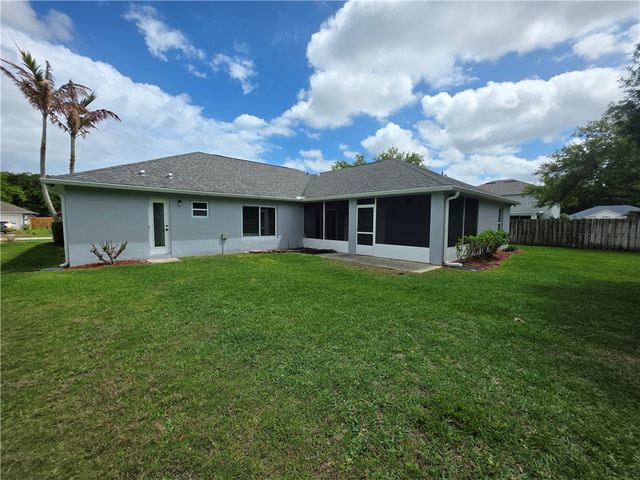 5230 Compass Pointe Circle, Vero Beach, FL 32966