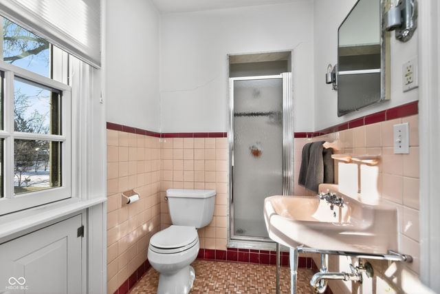 64 E 73rd Street, Indianapolis, IN 46240