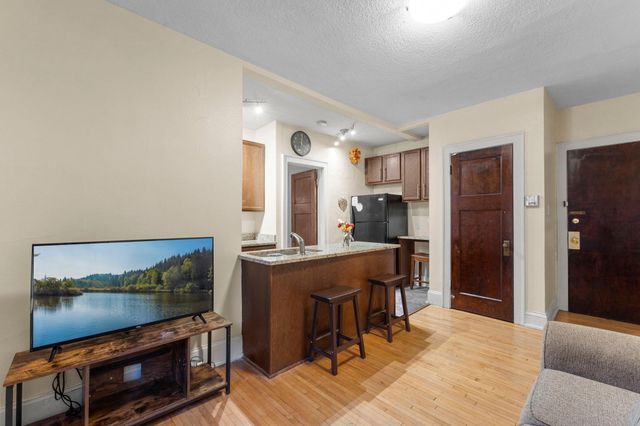 2881 Irving Avenue S 306, Minneapolis, MN 55408