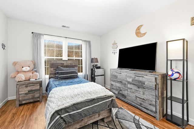 18 Clearwater Court, Beacon, NY 12508