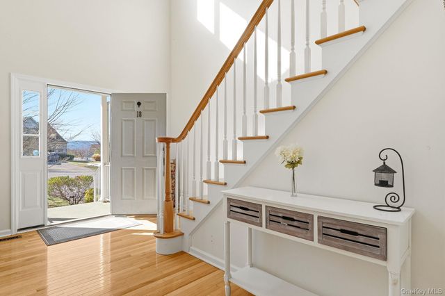 18 Clearwater Court, Beacon, NY 12508