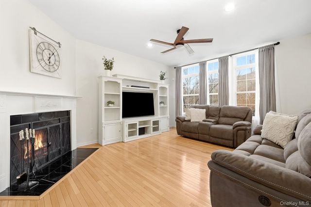 18 Clearwater Court, Beacon, NY 12508