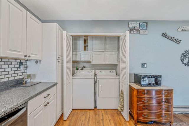 1 Avon Court, Ridge, NY 11961
