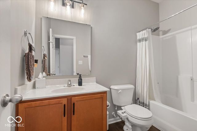 1066 W Limestone Way, Fortville, IN 46040