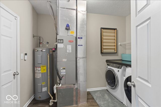 1066 W Limestone Way, Fortville, IN 46040
