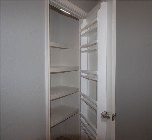 7613 Neches Dr, Corpus Christi, TX 78414