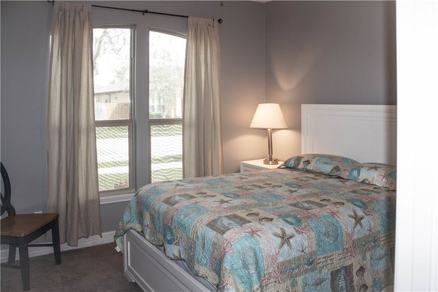 7613 Neches Dr, Corpus Christi, TX 78414