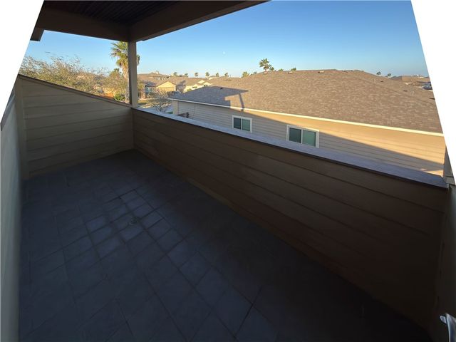 7613 Neches Dr, Corpus Christi, TX 78414