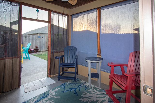 7613 Neches Dr, Corpus Christi, TX 78414